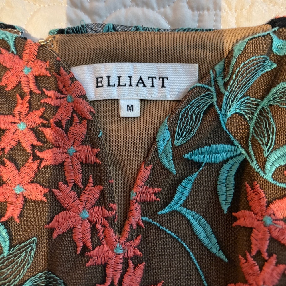 Elliatt Midi Floral Off the Shoulder Dress - Picture 3 of 4